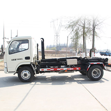 AX5070ZXXE6車廂可卸式垃圾車(圖4) AX5070ZXXE6車廂可卸式垃圾車(圖4)