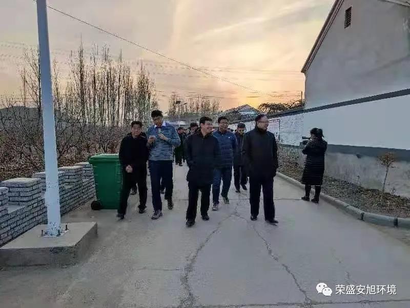 興隆縣領(lǐng)導(dǎo)督導(dǎo)檢查城鄉(xiāng)環(huán)衛(wèi)一體化工作(圖2) 興隆縣領(lǐng)導(dǎo)督導(dǎo)檢查城鄉(xiāng)環(huán)衛(wèi)一體化工作(圖2)