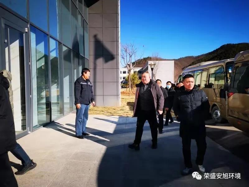 興隆縣領(lǐng)導(dǎo)督導(dǎo)檢查城鄉(xiāng)環(huán)衛(wèi)一體化工作(圖7) 興隆縣領(lǐng)導(dǎo)督導(dǎo)檢查城鄉(xiāng)環(huán)衛(wèi)一體化工作(圖7)